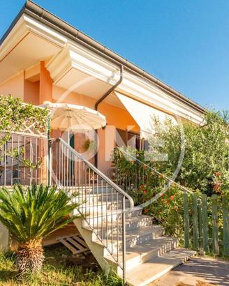 Villetta a schiera di 140 m² con 4 locali a Roma