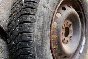 n. 2 cerchi e gomme