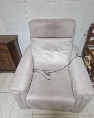 Poltrona elettrica reclinabile 