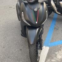 Paggio Beverly 400 maggio 2024 deep black