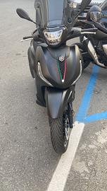 Paggio Beverly 400 maggio 2024 deep black