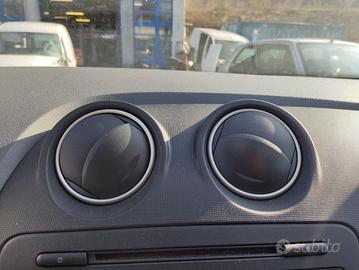 Bocchetta clima centrale SEAT IBIZA del 2010