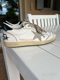 Golden Goose Ballstars pelle bianca con stella gri