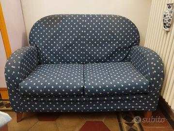 divano due posti stile nordico