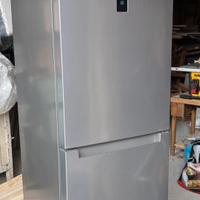 Frigo e congelatore Indesit