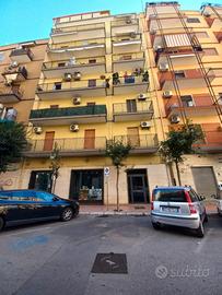 Via Salento ampio 3 vani con terrazzino