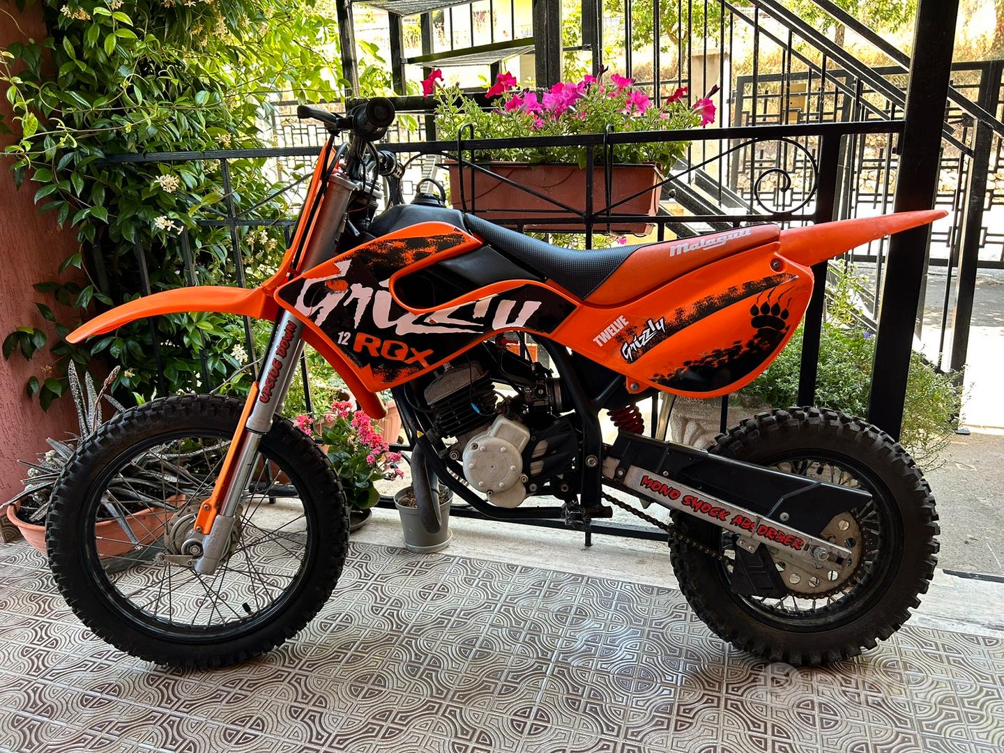 50cc Malaguti Grizzly Rcx 12 Ricambi 17339 GUARNIZIONE BASE