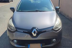 RENAULT CLIO IV Costume National