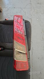 FARO POSTERIORE SX IVECO DAILY 2017