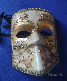 Maschera tipo Veneziano in carta pesta vintage