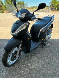 Honda sh 300
