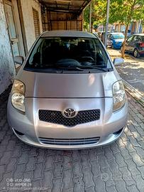 Toyota Yaris 2a Serie 1.0 Benzina Assicurata 08/26