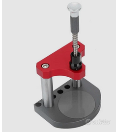 Attrezzo per quadranti orologio