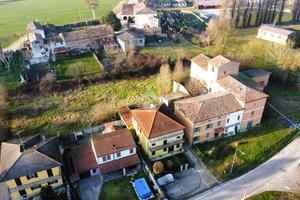 CASA SEMINDIPENDENTE A BAGNOLO SAN VITO