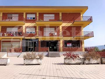 Negozio Rende [Cod. rif 3256401ACG]