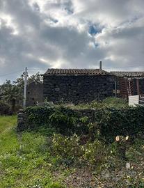 Casetta più terreno