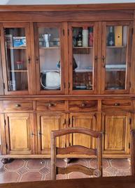 Sala completa in noce massello con divani in pelle