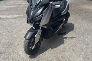 Yamaha X-max 300