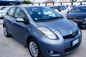 Toyota Yaris 1.2 4 CILINDRI!