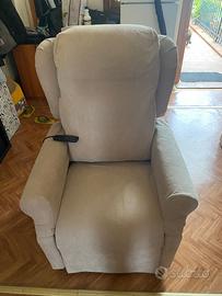 Poltrona elettrica condizioni eccellenti