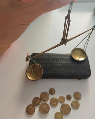 Antica Bilancia Monetaria XIX Secolo con Scatola