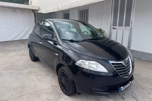 Lancia Ypsilon 1.2 69 CV 5 porte Silver