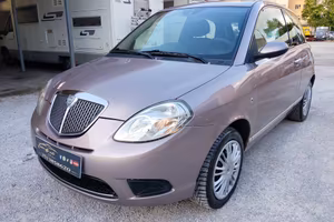 Lancia Ypsilon 1.2 Oro PARI AL NUOVO LEGGI