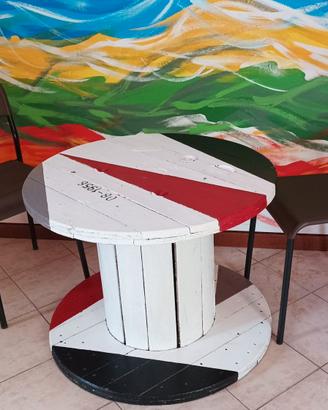 Tavolino realizzato con bobina legno - Rosso Nero