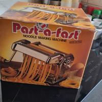 Macchina tira pasta 