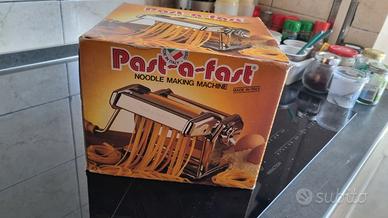 Macchina tira pasta 