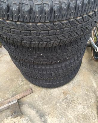gomme fuoristrada come nuove