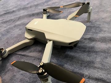 Drone DJI mini 2 + Fly more kit