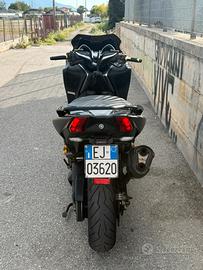 TMAX 2017 SX