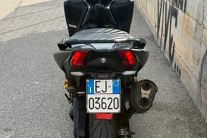 TMAX 2017 SX
