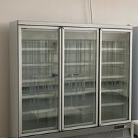 Congelatore vetrina 3 ante