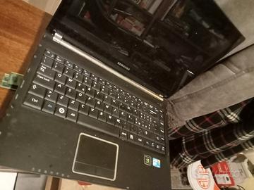 PC Samsung NP - Q320H