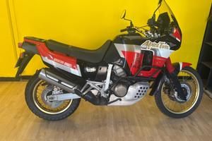 Honda Africa Twin XRV 750 RD04