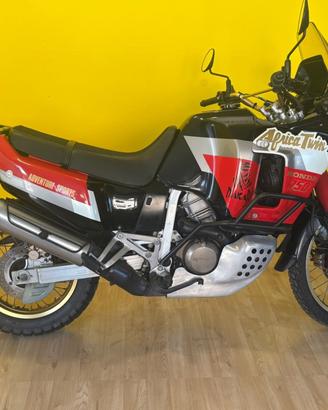 Honda Africa Twin XRV 750 RD04