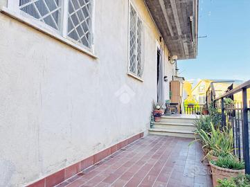6 LOCALI A ANGUILLARA SABAZIA