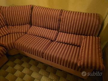 Divano angolare a righe spazioso - Verona