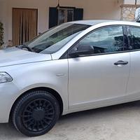 lancia ypsilon hybrid 2021