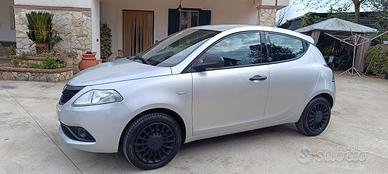 lancia ypsilon hybrid 2021