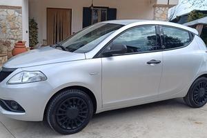 lancia ypsilon hybrid 2021