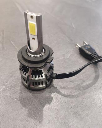 Lampadina led H7 a luce bianchissima