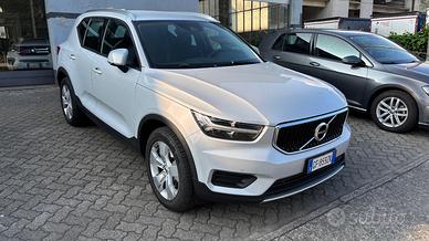 Volvo XC40 T2 Geartronic Momentum