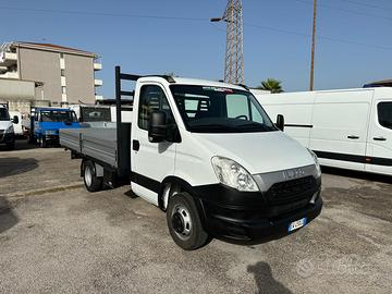 Iveco daily 35c13 cassone fisso 014