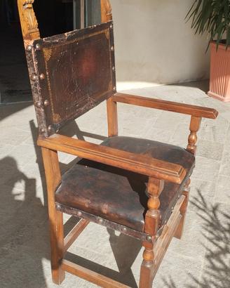 poltrona neorinascimento in noce e pelle 