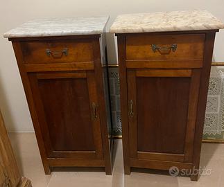 Comodini antichi in noce piano in marmo