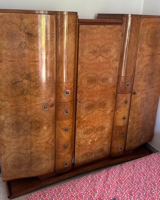 Armadio in stile Art Deco