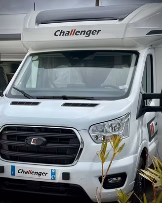 Challenger Semintegrale 380 Graphite Edition